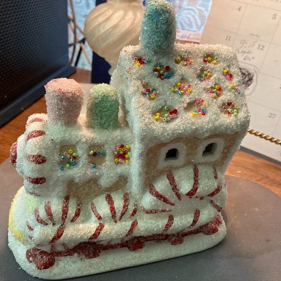 GINGERBREAD HOUSE Department 56 Candy Cane TRAIN Christmas Sweet Treats Expre - Picture 1 of 6
